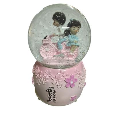 Bisikletli çift kar küresi büyük boy 