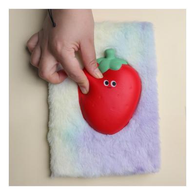 Çilek squishy peluş defter