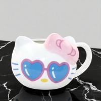 Kalp gözlüklü hellokitty Mug 