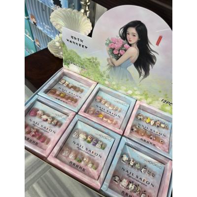 Karakter & Desenli Kısa Takma Tırnaklar 