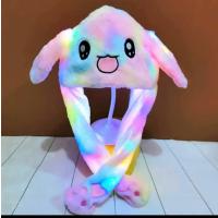 Kulakları hareket eden şapka tavşan 