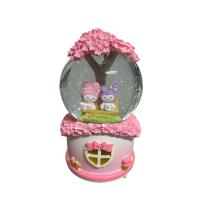 Kuromi My Melody Işıklı Müzikli Dönen Otomatik Püskürtmeli Büyük Boy Kar Küresi Pembe