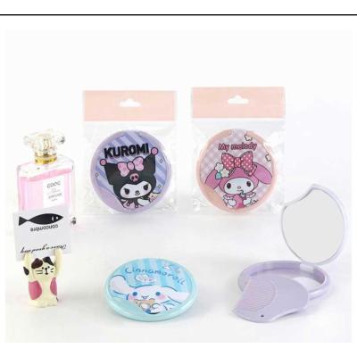 Sanrio taraklı cep aynası