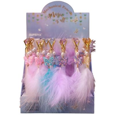 Tüylü kelebek kalem